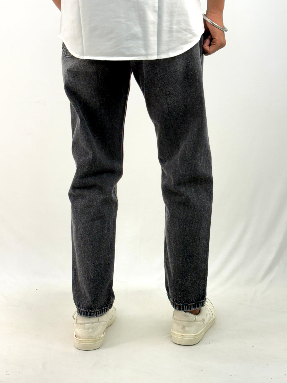 Black Shade Semi Baggy Jean 1