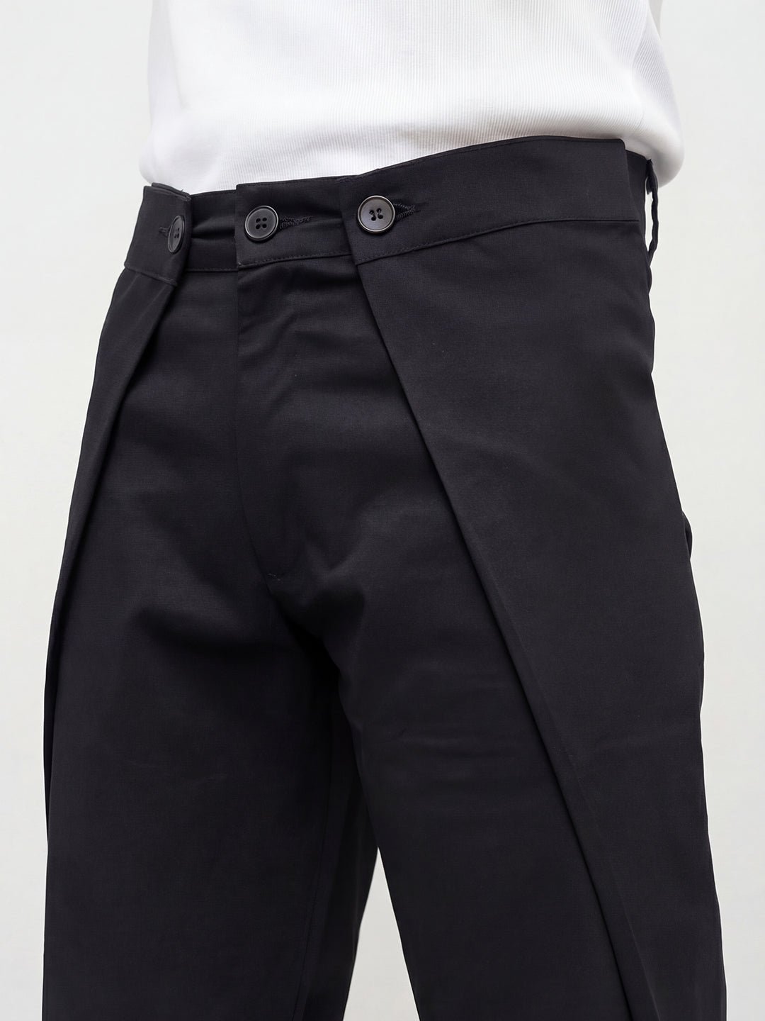 Black Switch-Flip Pleated Trousers